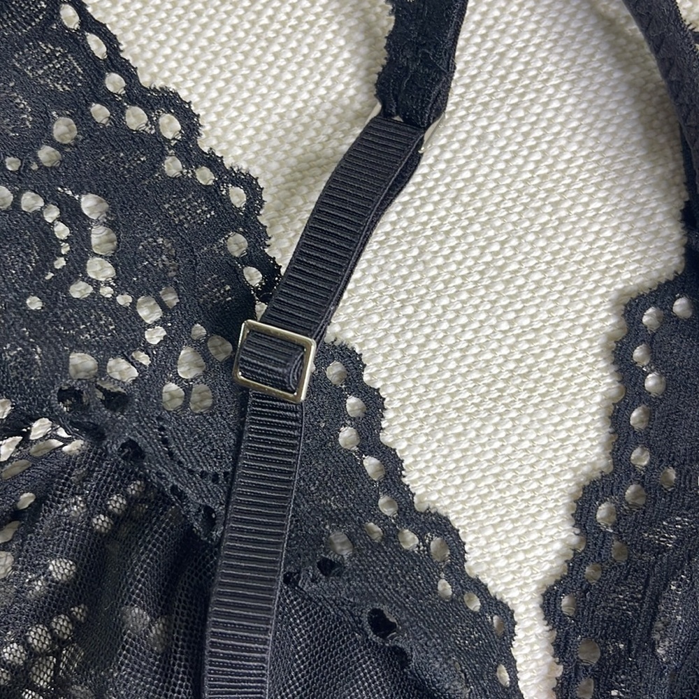 DKNY Classic Lace Sheer Bralette Never Worn Size S - Picture 8 of 8